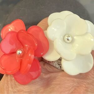 Lot of two vintage Lucite, huge flower rings, adjusts size